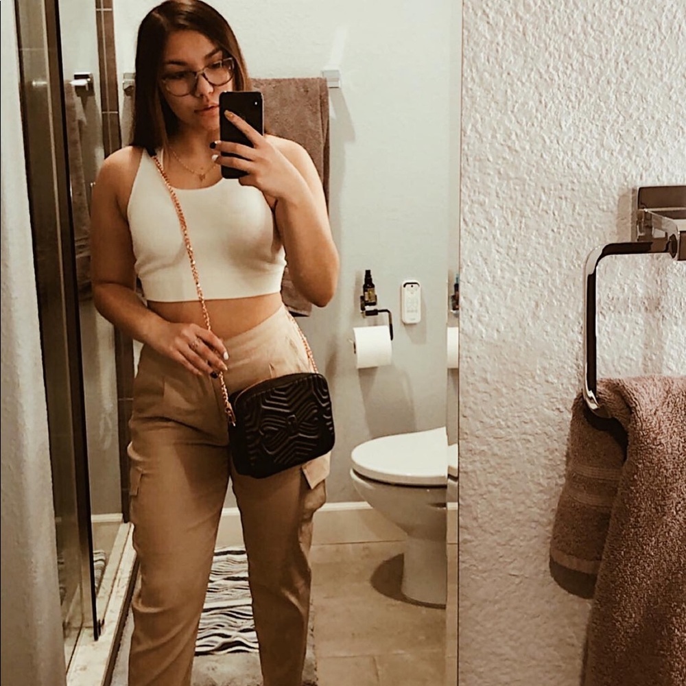 Meet your Posher, Leah